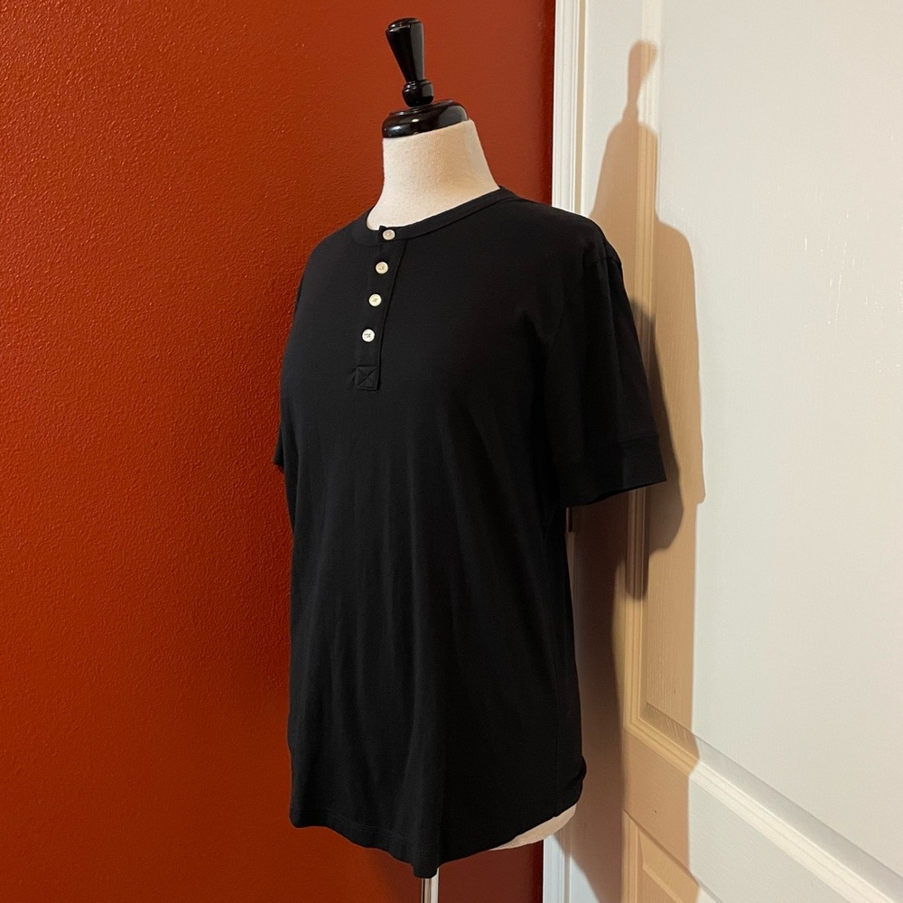 Buck Mason Men’s Long Staple Black‎ USA Made Supima Cotton Curved Hem Shirt